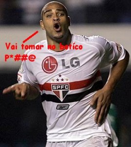 A nova Onda do Imperador? Fazer gols huahuahua, Adriano comemora seus gols Adriano - O imperador